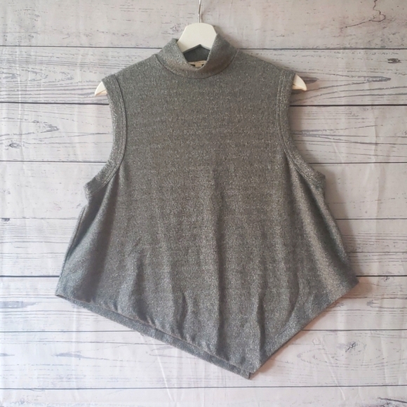 Elan silver metallic sleeveless top - Picture 1 of 6